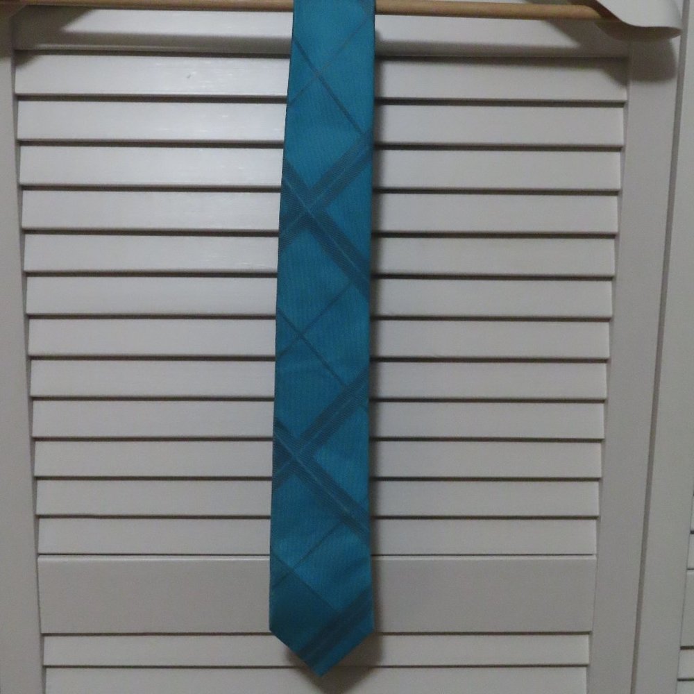 Brand Q Tie